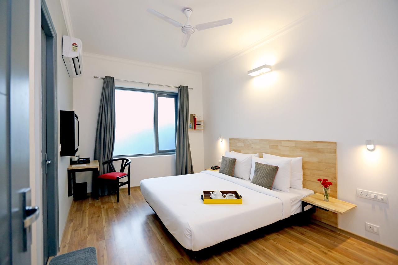 Oyo Townhouse 018 Medanta Hotel Gurgaon Ngoại thất bức ảnh