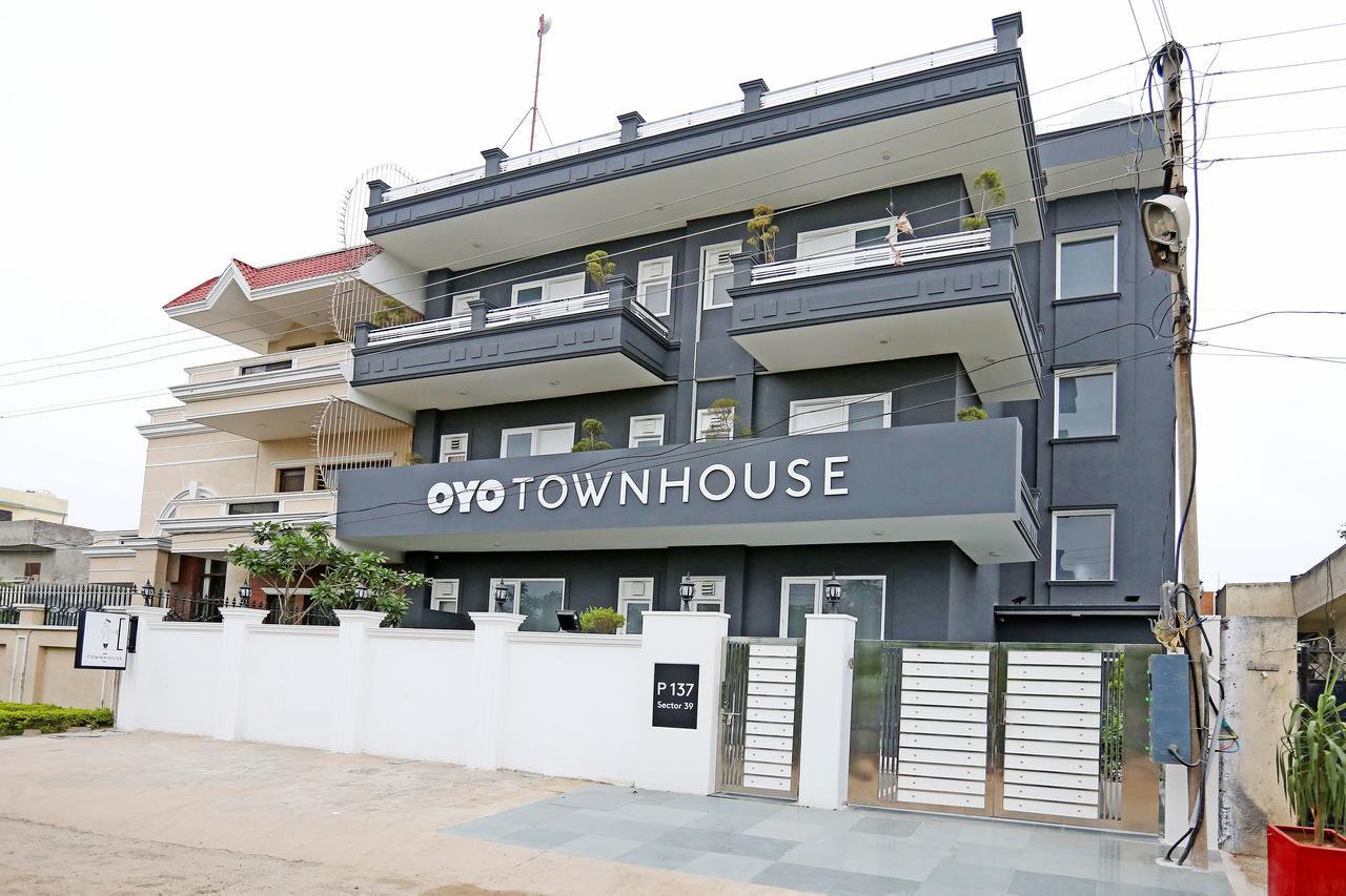 Oyo Townhouse 018 Medanta Hotel Gurgaon Ngoại thất bức ảnh